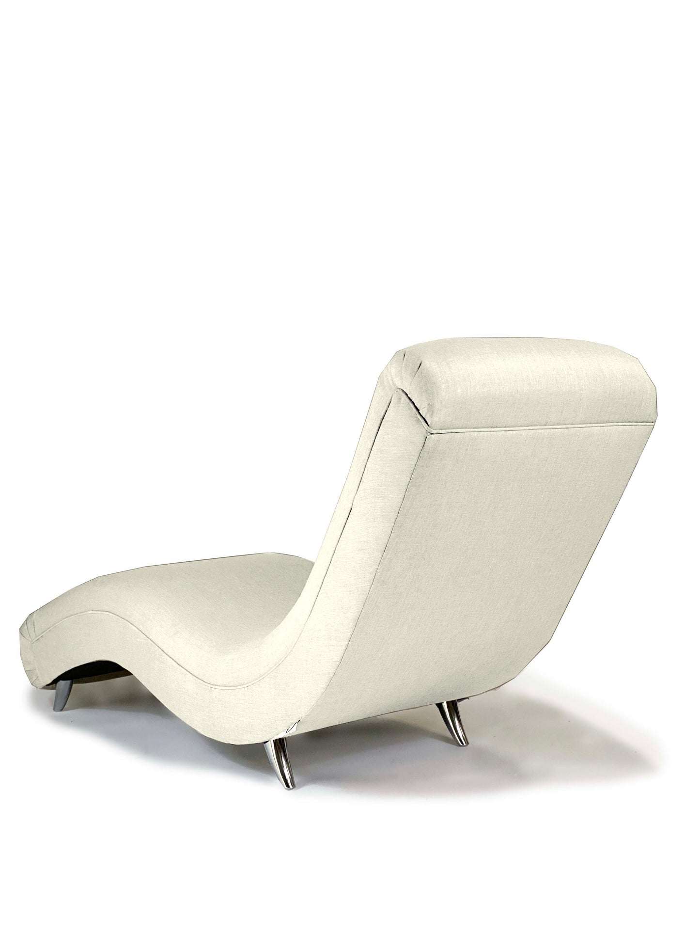 Sweeping Outdoor Chaise Lounge