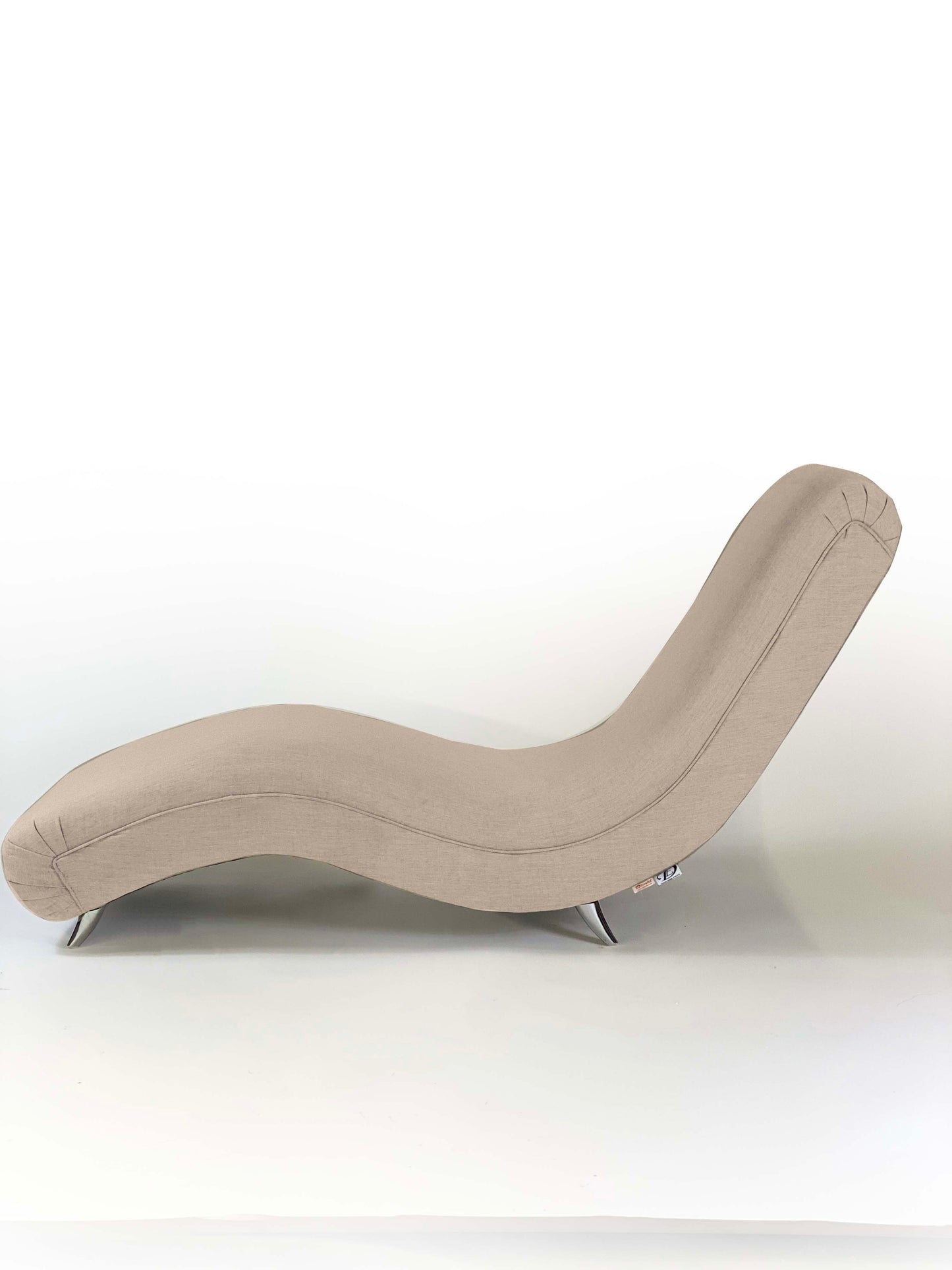 Sweeping Outdoor Chaise Lounge